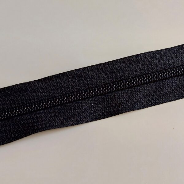 YKK RC (Racquet coil) rāvējslēdzējs
